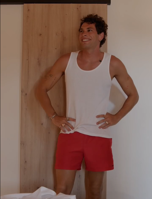 Cristian L en vídeo promocional para Tent Hotels