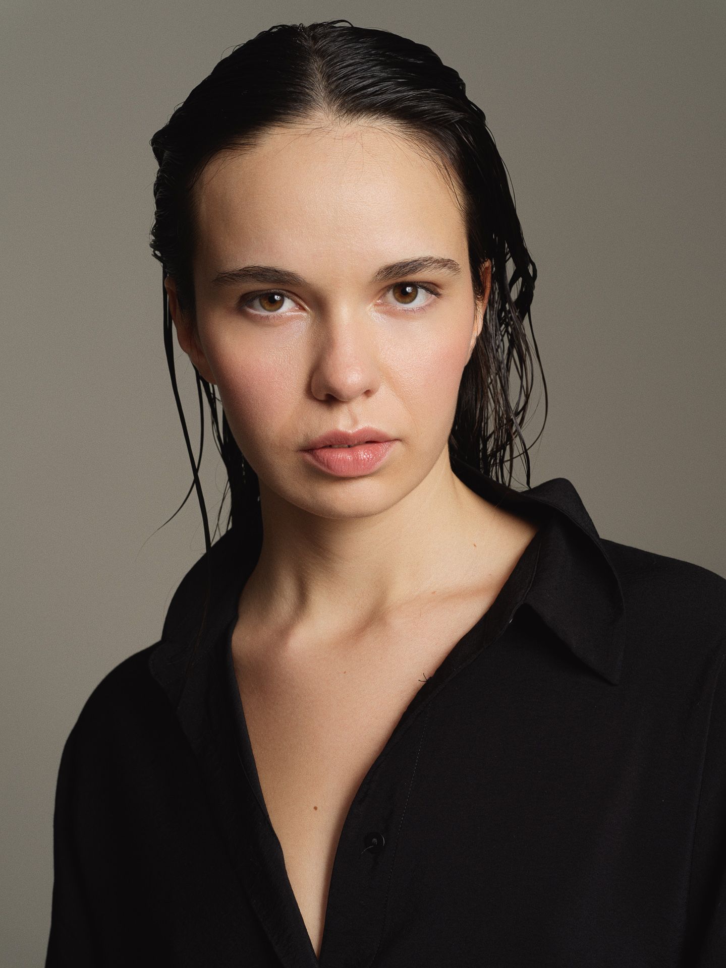 1-isabelle-c-main-book-six-management.jpg